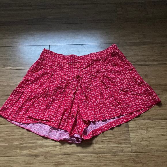 Old Navy Red Pull On Shorts, Size S - Picture 1 of 10